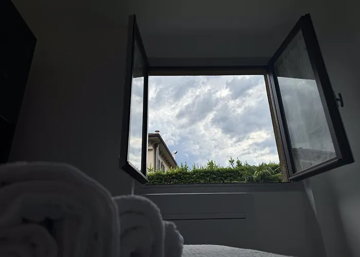 Vener Appartament - A Due Passi Dal Διαμέρισμα Ossuccio