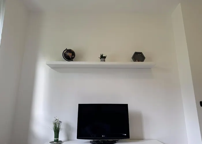 Vener Appartament - A Due Passi Dal Ossuccio